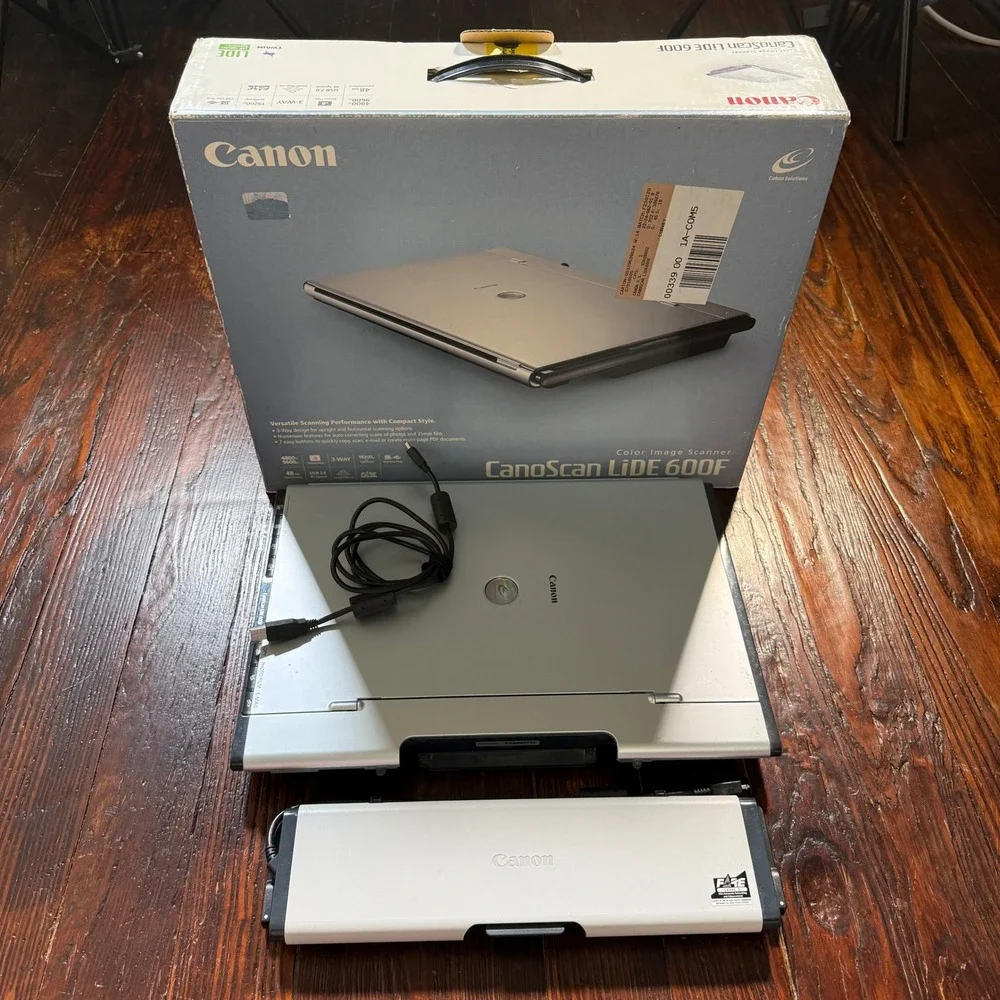 Canon CanoScan LiDE 600F Color Image Scanner Silver 4800x9600 dpi USB Powered
